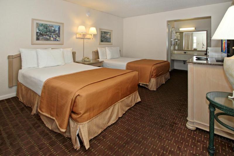 ซูเปอร์ 8 บาย วินด์แฮม คิสซิมมี เมนเกตออร์แลนโด แอเรีย Hotel เซเลเบรชัน ภายนอก รูปภาพ